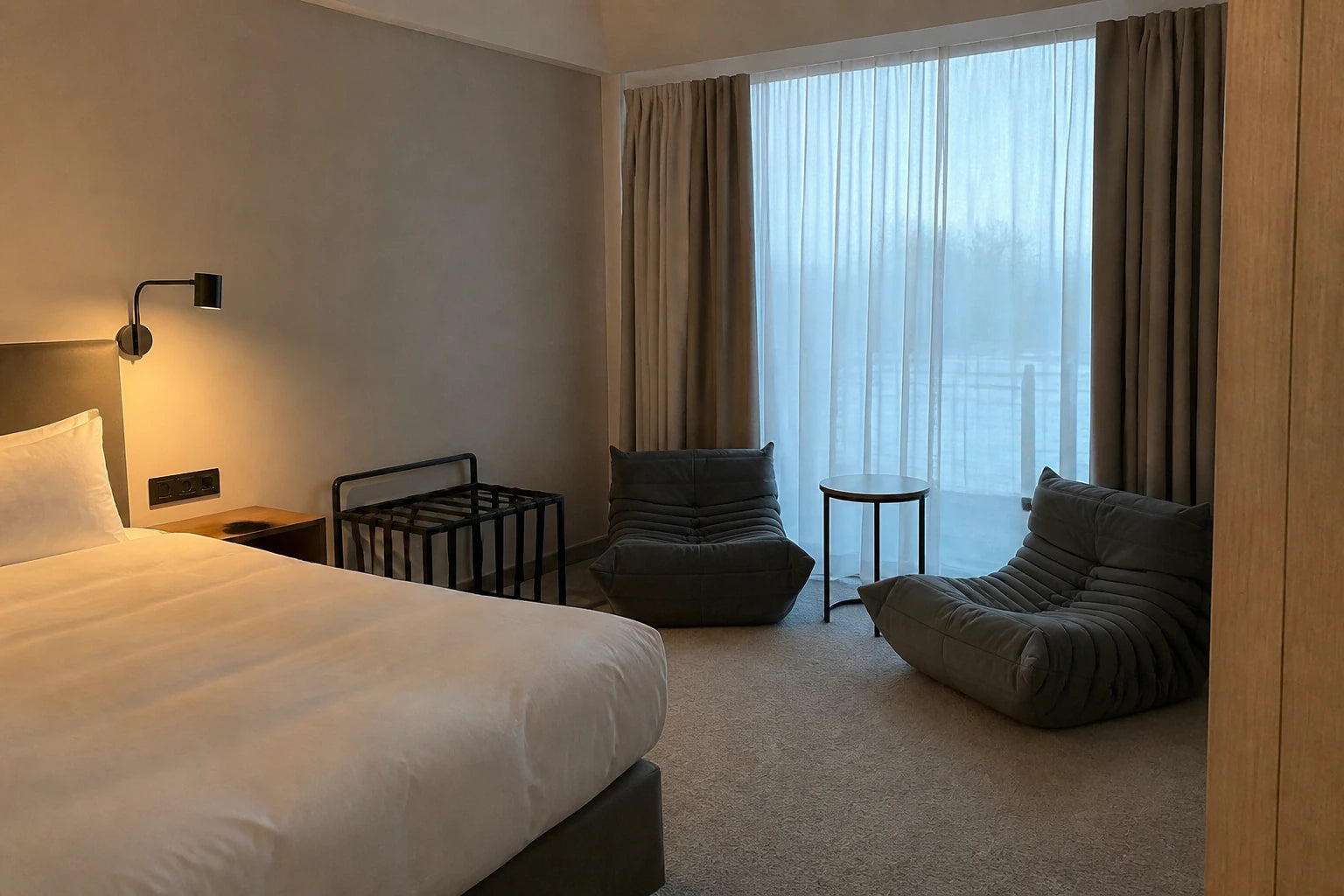 Photo : chambre d'hôtel équipée