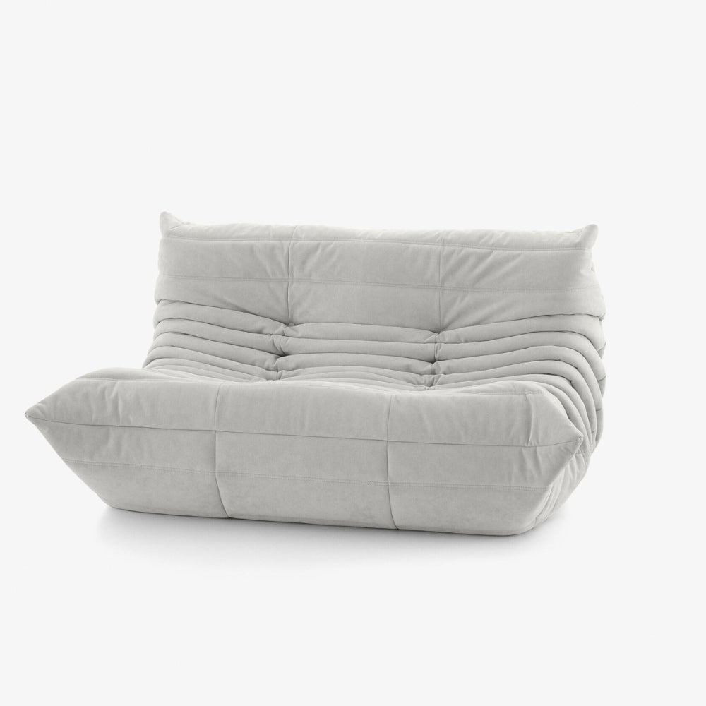 #Blanc Koto Classic canapé lounge compressé 2 places coloris blanc, détail du matelassage et des coutures : assise ferme, ligne années 70, velours matelassé, livré compressé dans un seul carton