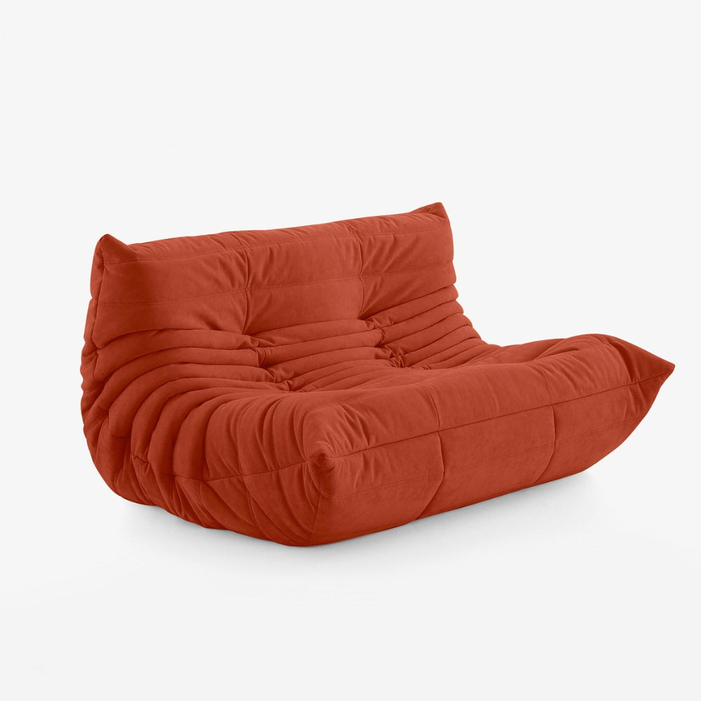 #Orange Koto Classic canapé lounge compressé 2 places coloris orange, vue de profil : assise ferme, ligne années 70, velours matelassé, livré compressé dans un seul carton