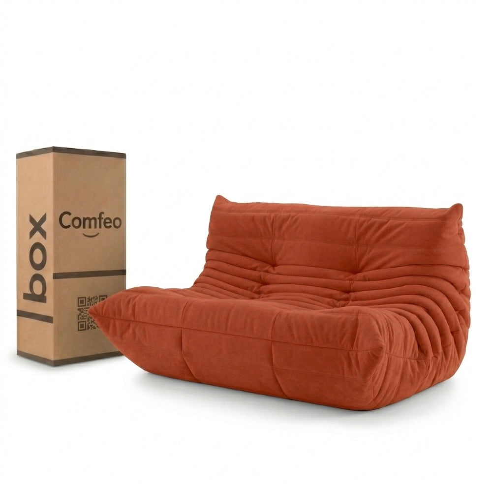 #Orange Koto Classic canapé lounge compressé 2 places coloris orange, vue de face : assise ferme, ligne années 70, velours matelassé, livré compressé dans un seul carton